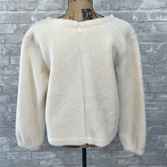 Prologue White Sherpa Boxy Sweater - Picture 6 of 8